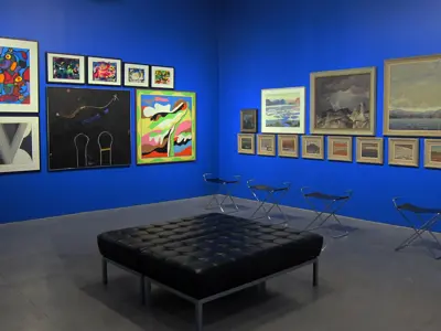 Install of Heavy Hitters: The Group of 7 & Contemporaries