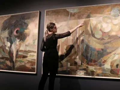 Imperial-Oil-Exhibit-4-970x400-1.jpg
